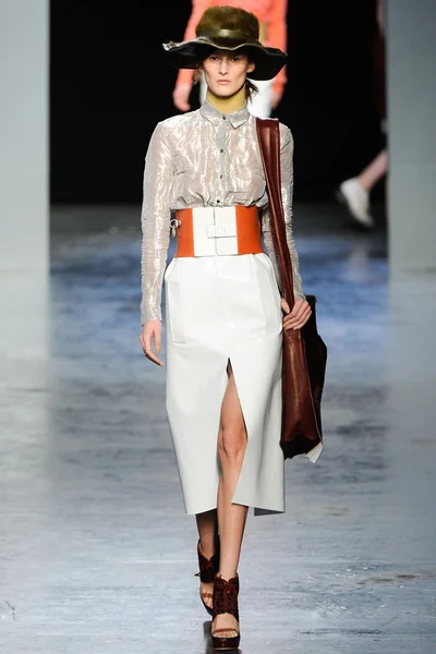 Look 8